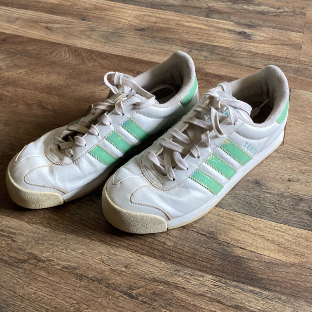 Adidas Sneakers